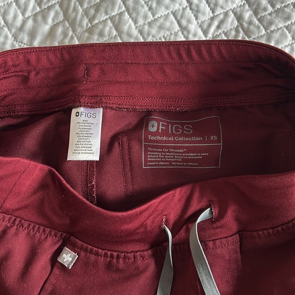FIGS Zamora Jogger Scrub Pants - Burgundy - Women’s - XS - Picture 3 of 5